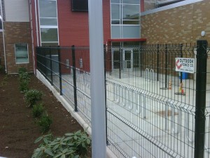 298-COM Woven wire fence enclosure
