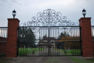 Custom-ornamental-iron-driveway-gate-in-Silverton