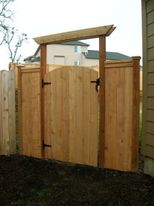68 Wood privacy cap & trim with walk gate